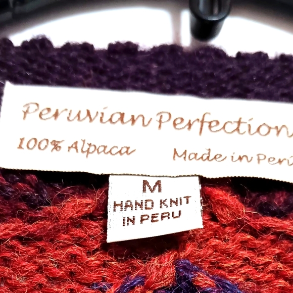 Peruvian Perfection Sweater Size Medium - Picture 8 of 8
